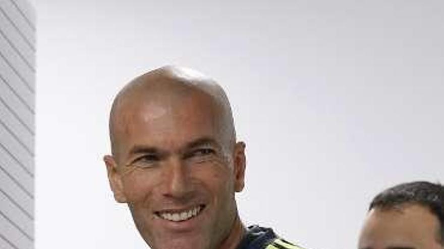 Zidane, ayer, en Valdebebas. // K. Huesca