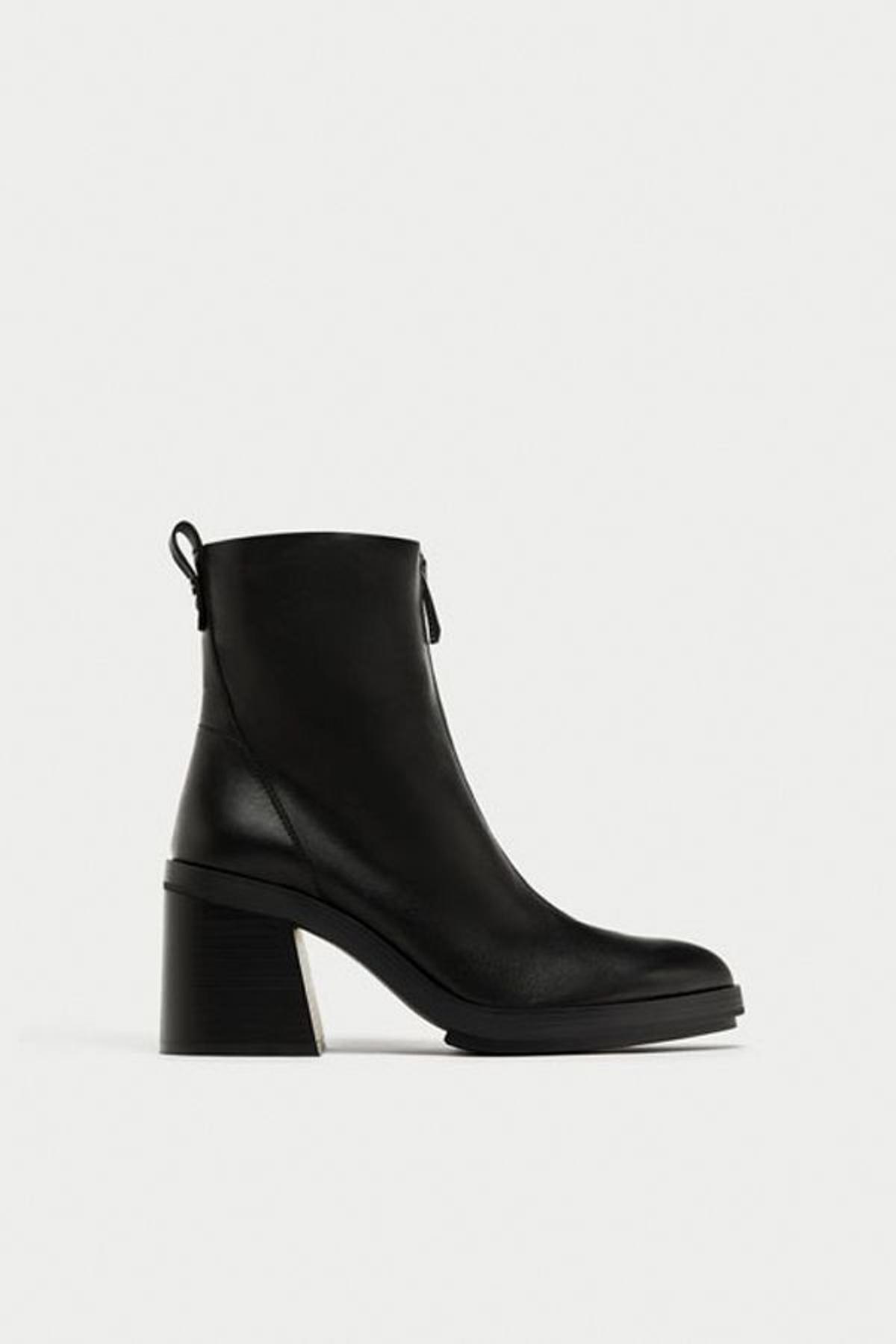 Rebajas 2018: botines negros de tacón de Zara