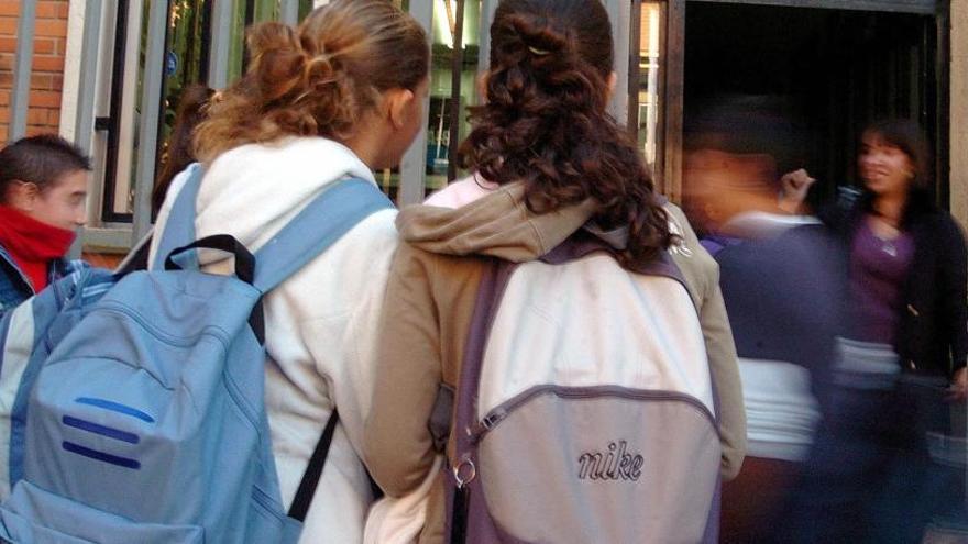 Los casos de acoso escolar o ciberbullyng afecta a más de mil alumnos al año en España.