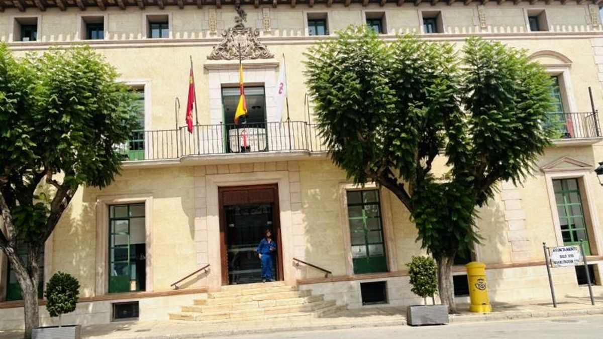 Facahda del Ayuntamiento de Totana.