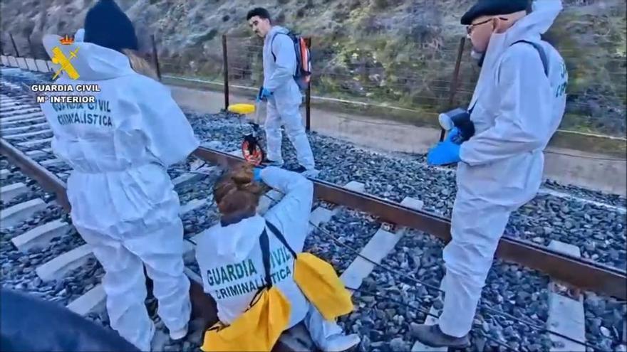 La Guardia Civil inicia la investigación del accidente ferroviario en Adamuz