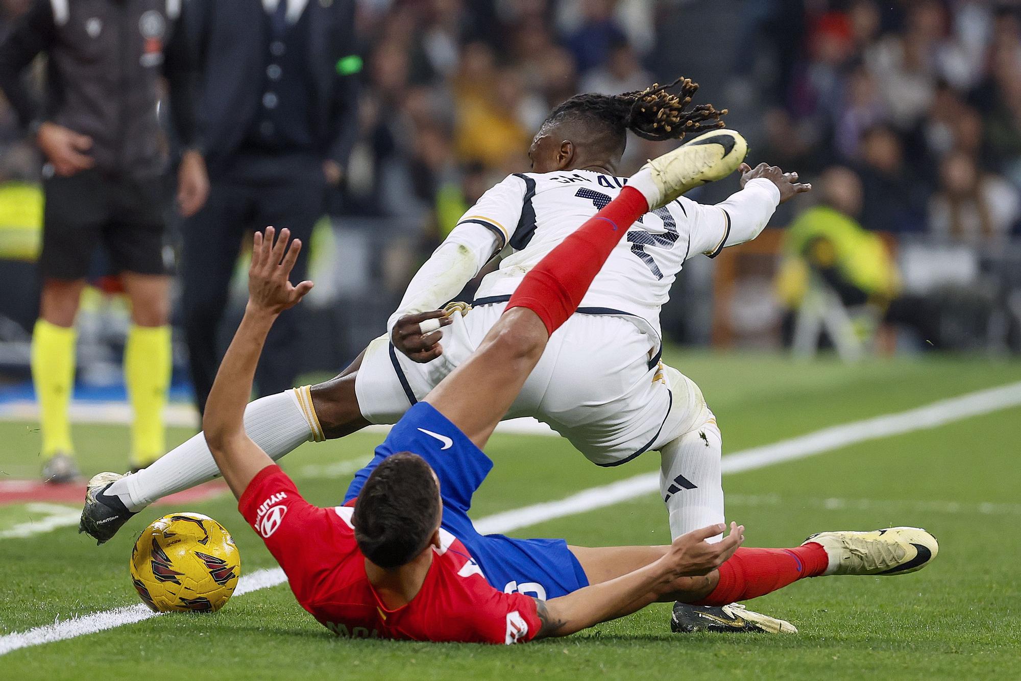 El Atlético impide al final la escapada del Real Madrid