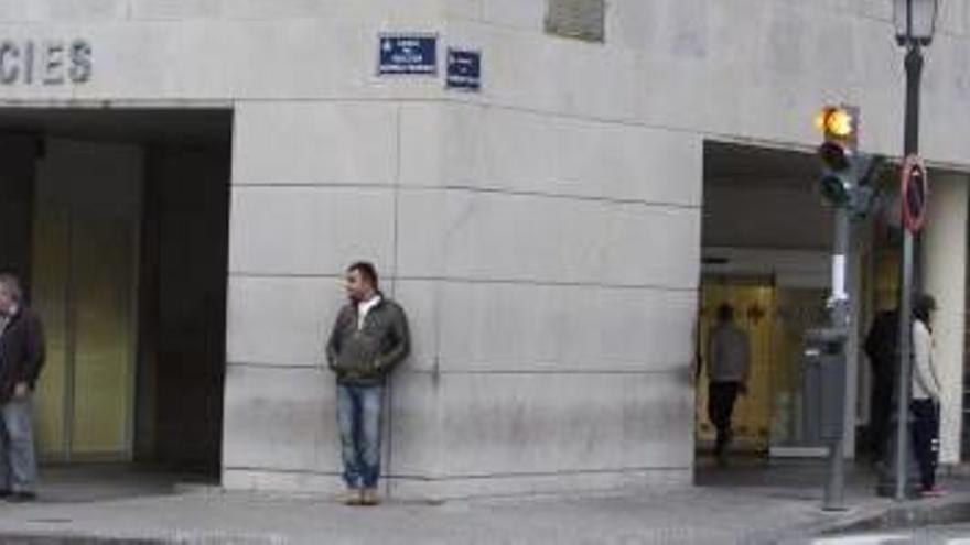 La Fiscalía investiga contratos irregulares en el hospital Clínico y el de Sagunt