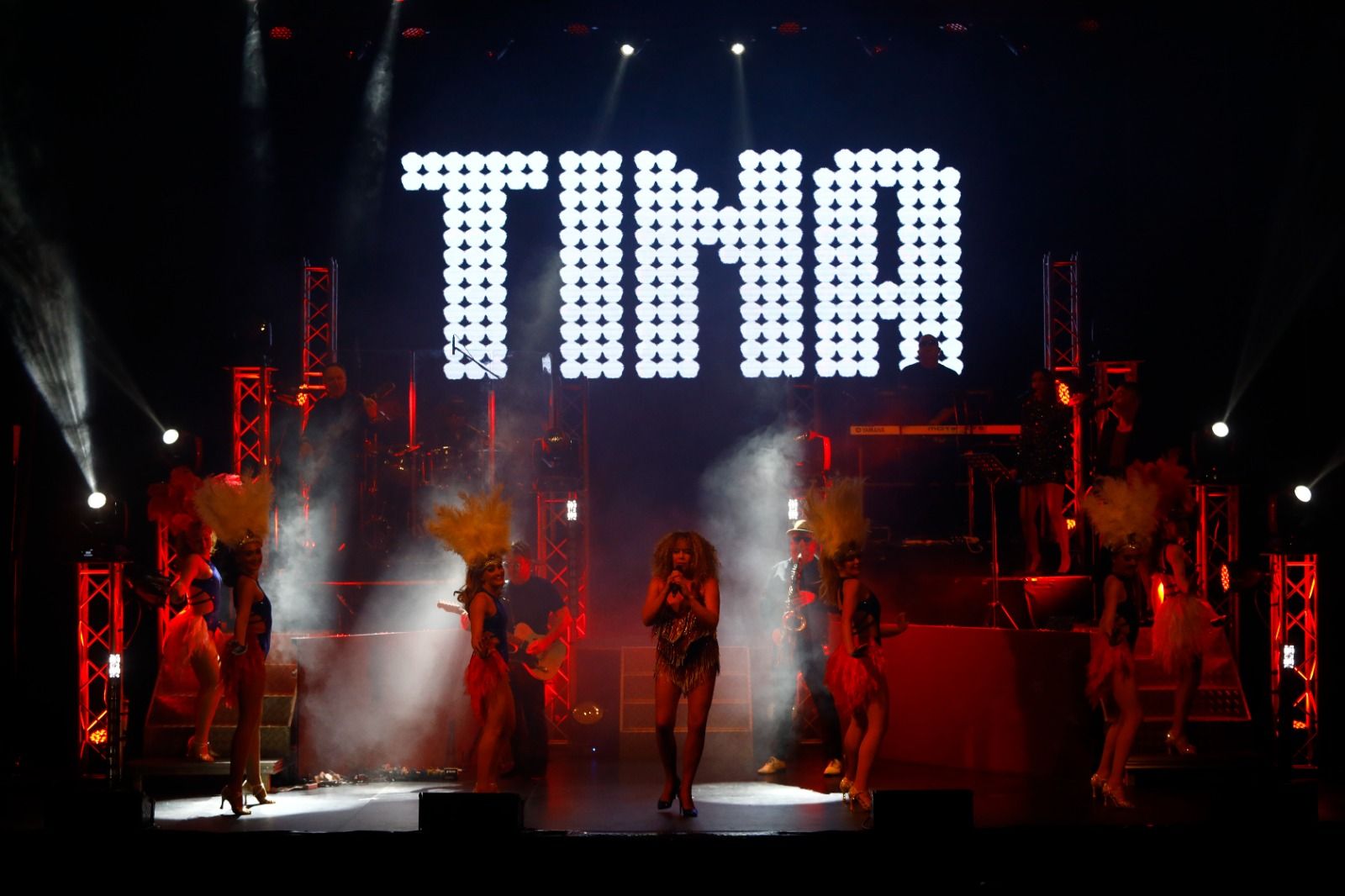 FOTOGALERÍA | El espectáculo Totally Tina llega al Teatro Principal de Zaragoza