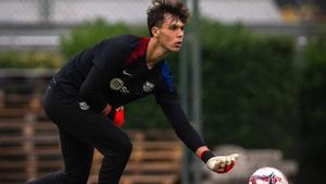 Fermín se entrena con el resto de la plantilla disponible del Barça