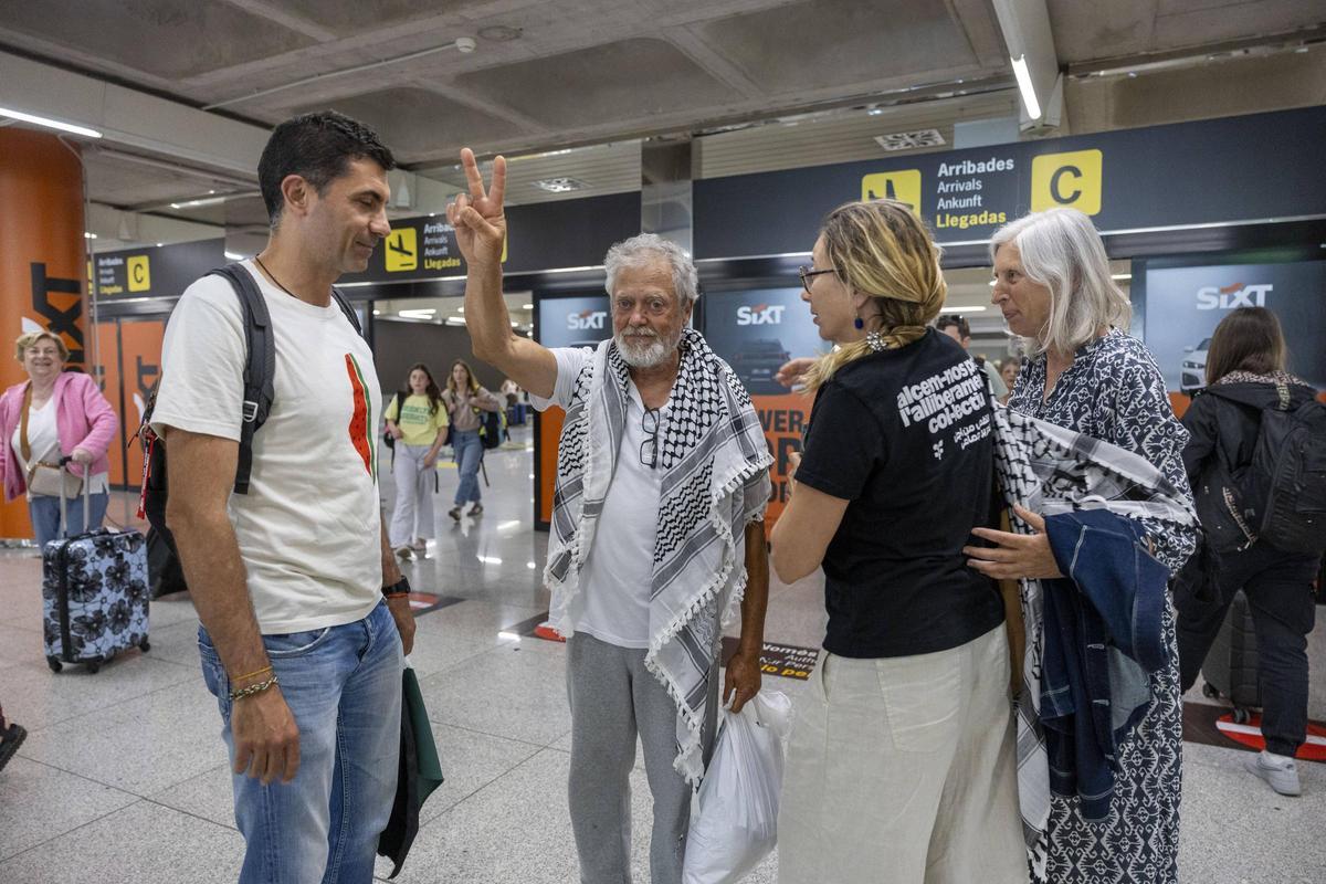 FOTOS | El mallorquín de la flotilla a Gaza denuncia agresiones y torturas al regresar a Palma