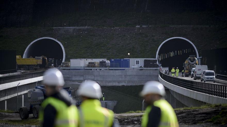 Ocho empresas optan al diseño de una segunda vía de tren para el AVE gallego