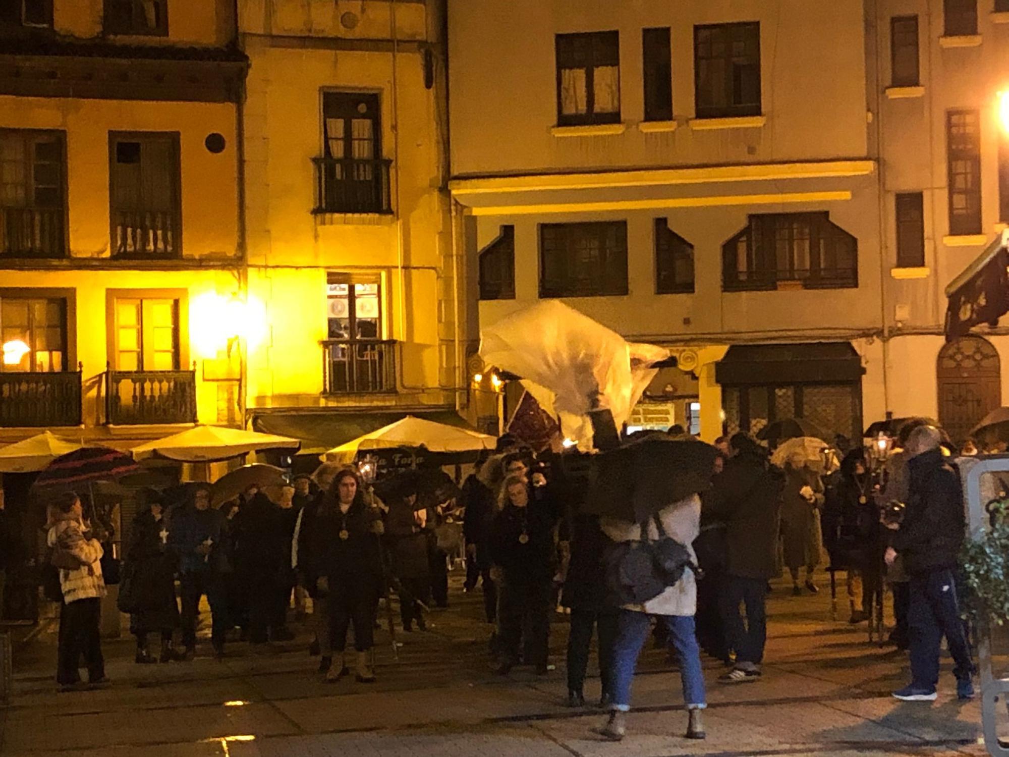 Tiempo de Cuaresma en Oviedo: empieza el via crucis de la Junta de Hermandades