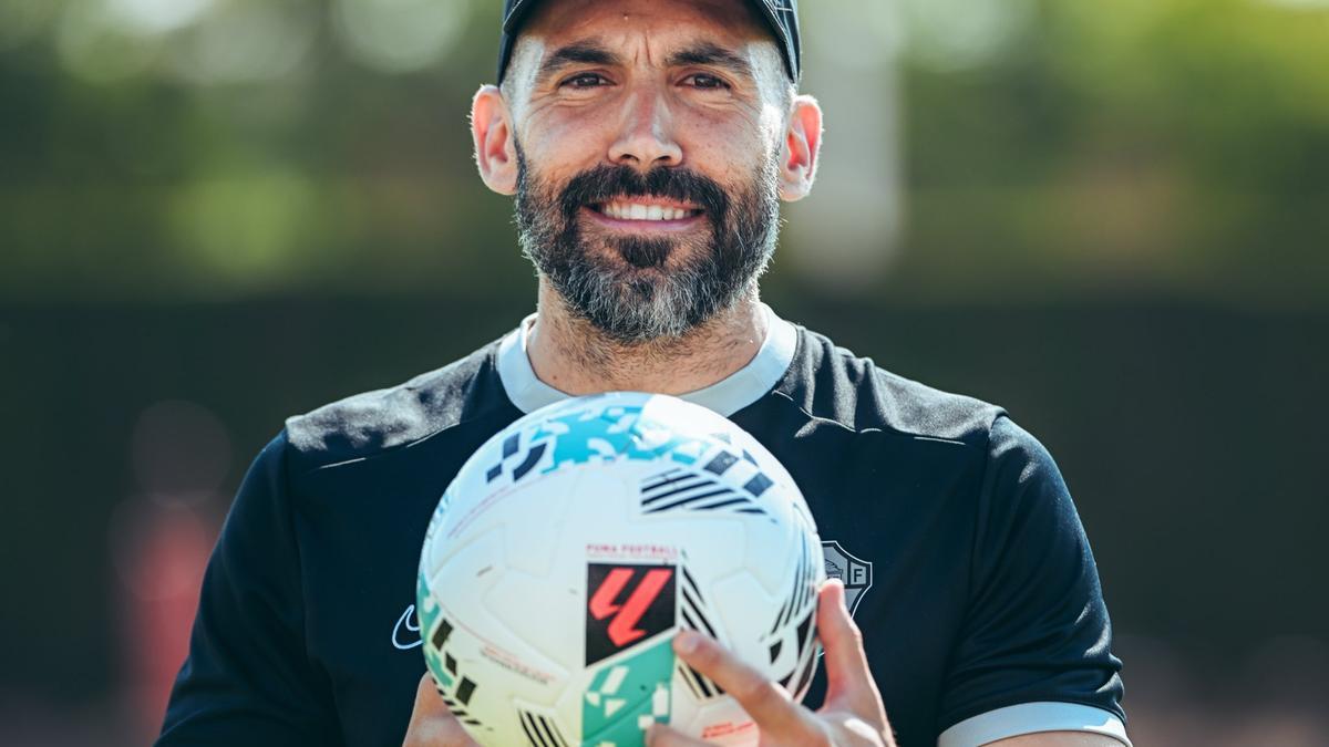 Eder Sarabia, técnico del Elche.