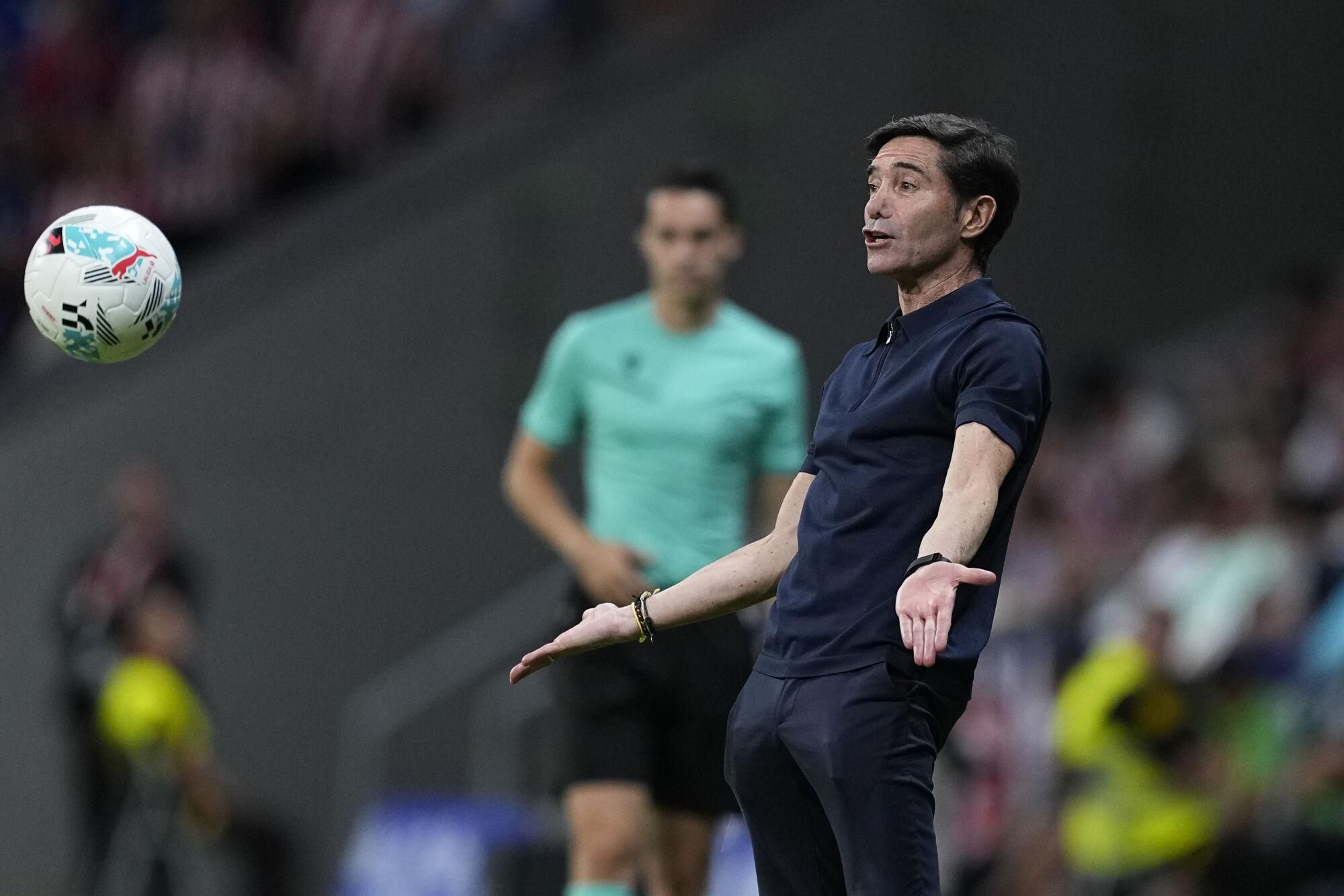 Marcelino, head coach of Villarreal CF, gestures during the Spanish League, LaLiga EA Sports, football match played between Atletico de Madrid and Villarreal CF at Riyadh Air Metropolitano stadium on September 13, 2025, in Madrid, Spain. AFP7 13/09/2025 ONLY FOR USE IN SPAIN. Oscar J. Barroso / AFP7 / Europa Press;2025;SOCCER;SPAIN;SPORT;ZSOCCER;ZSPORT;Atletico de Madrid v Villarreal CF - LaLiga EA Sports