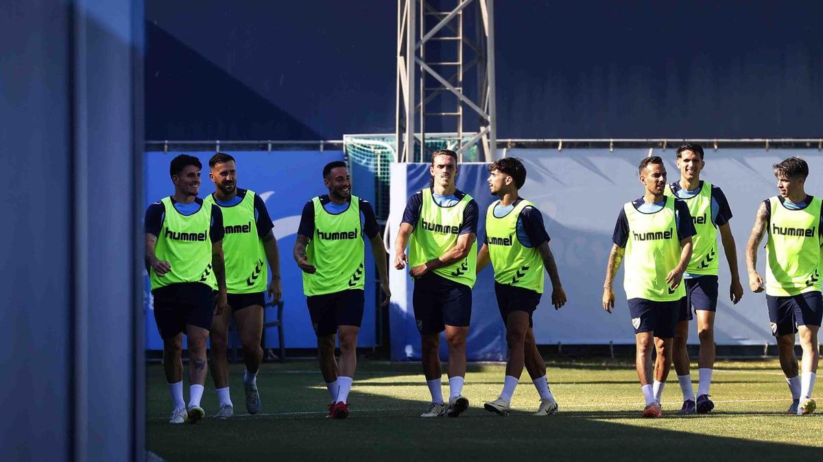 El Málaga CF regresó este martes a los entrenamiento en el anexo de La Rosaleda.