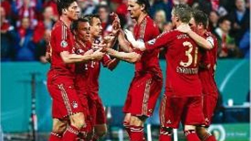 El Bayern goleja el Wolfsburg (6-1) a la semifinal de Copa