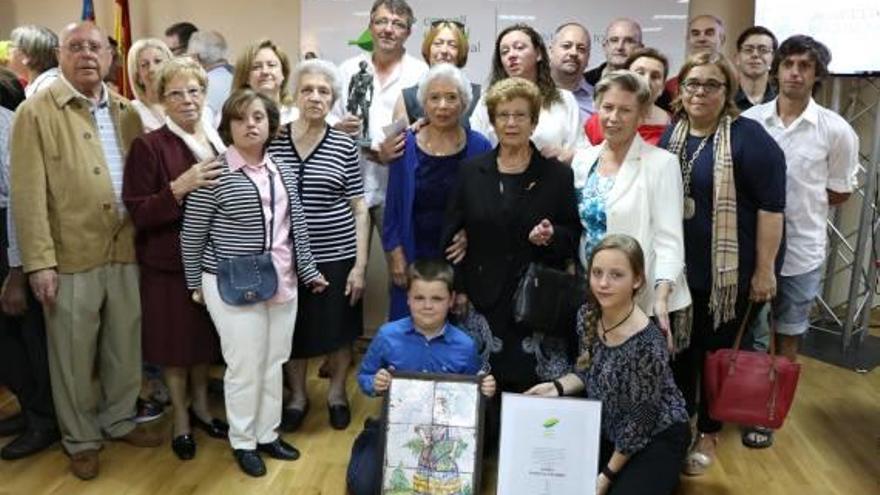 Torrent galardona a la labradora Josefa Pascual