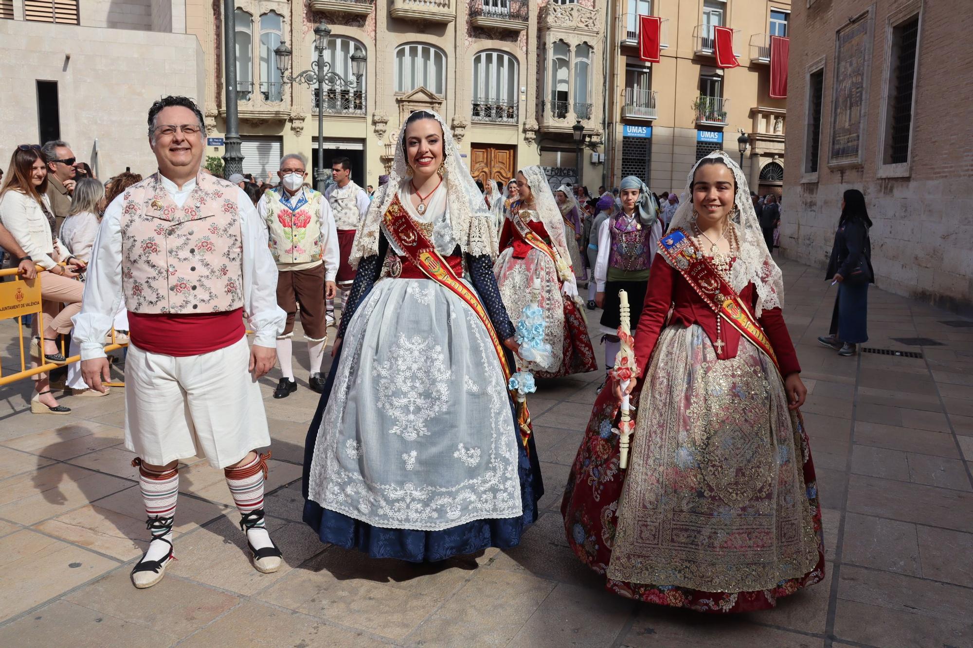 Las comisiones de falla en la Procesión de la Virgen (2/5)