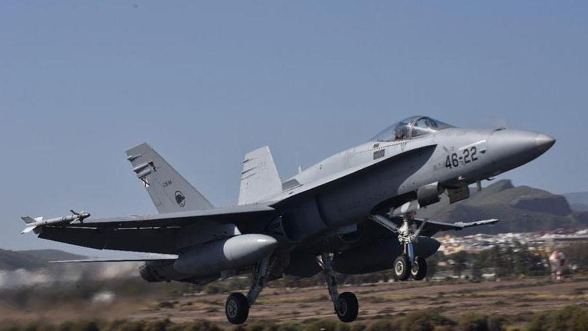 Los F-18 de maniobras en la Base Aérea de Málaga, en una imagen de archivo.