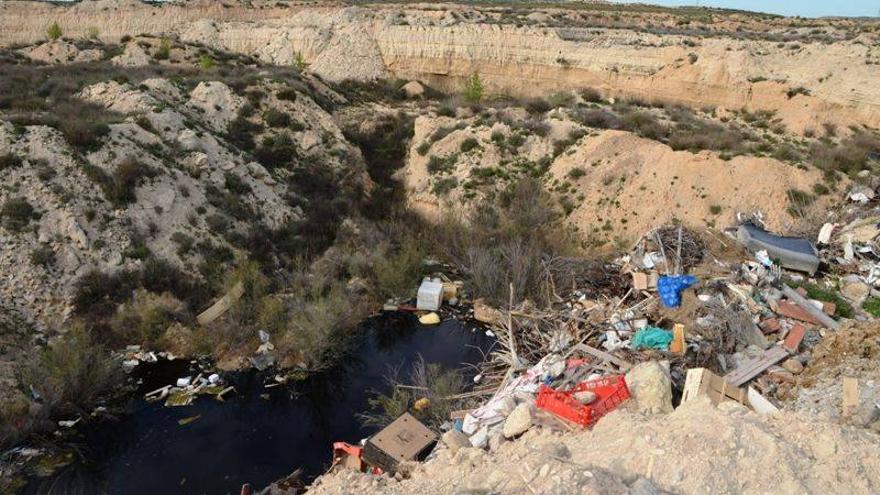 CHA denunciará ante la Fiscalía la contaminación del barranco salado