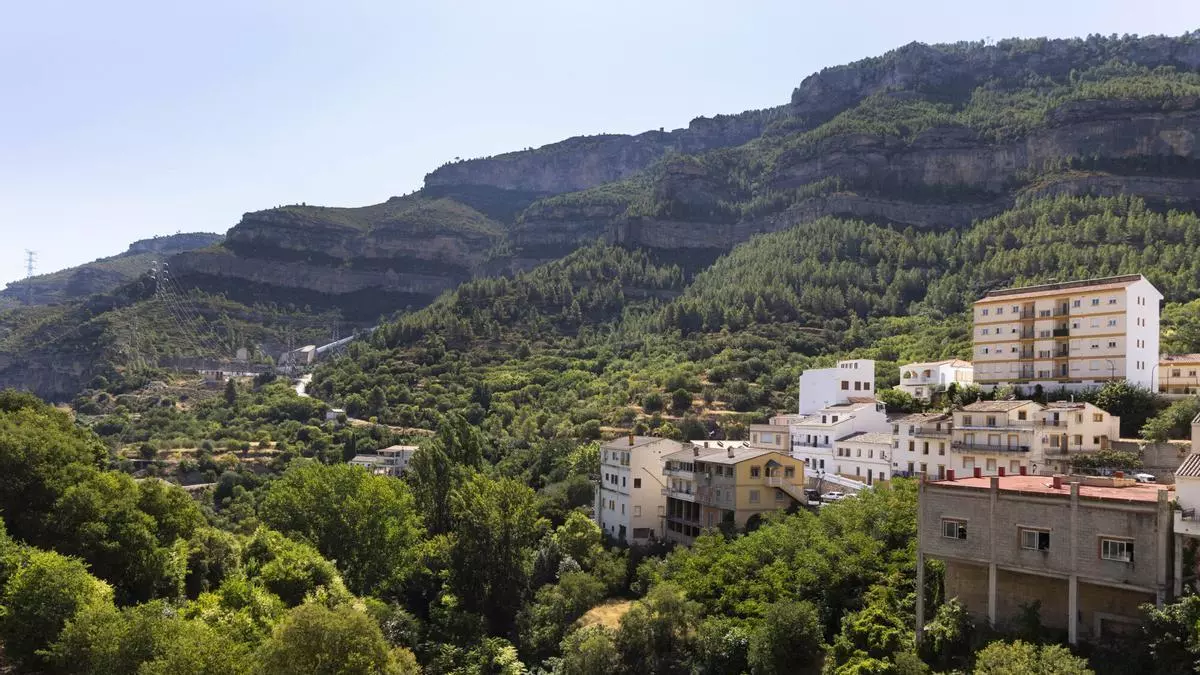 Los vecinos de Cortes de Pallás alientan a la Vall d'Uixó: "Teníamos claro que volvería a florecer"
