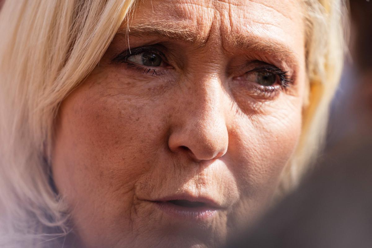 El mig pas enrere de Marine Le Pen