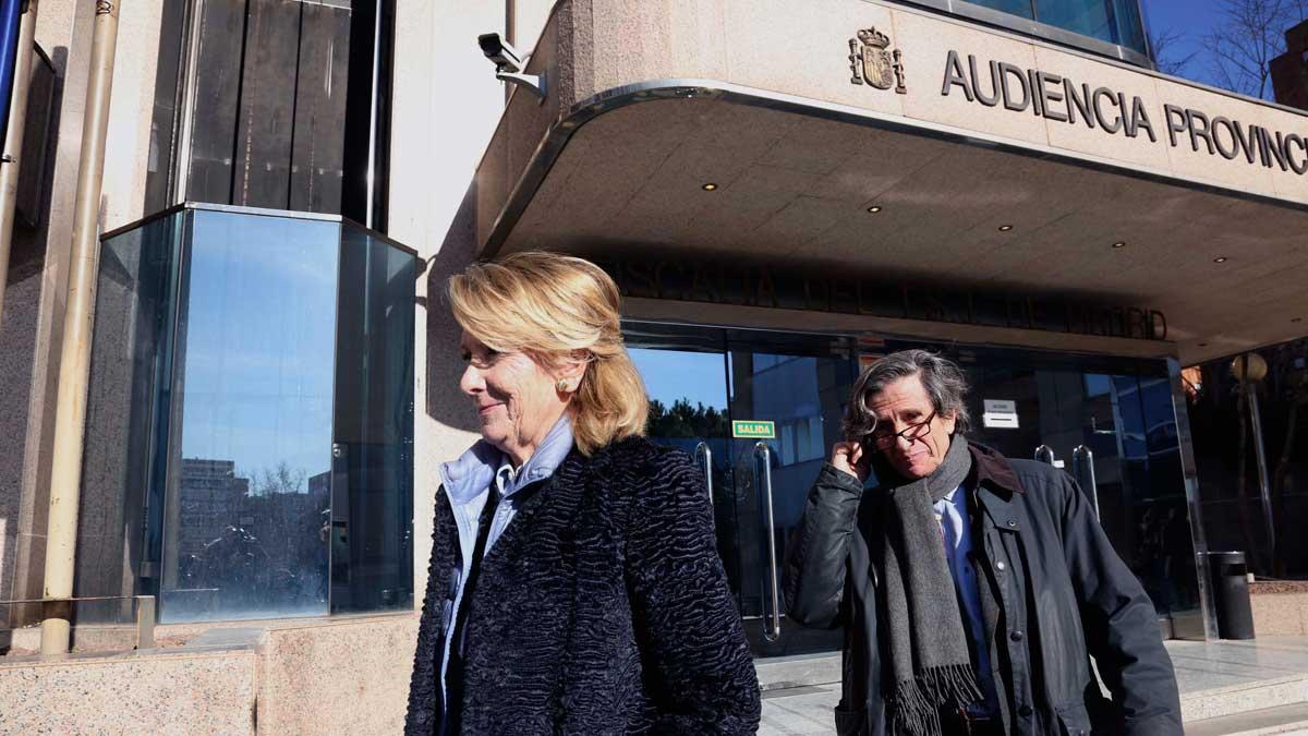 Aguirre y González testifican en el juicio del espionaje a cargos del PP. En la foto, Esperanza Aguirre, en la Audiencia Provincial.