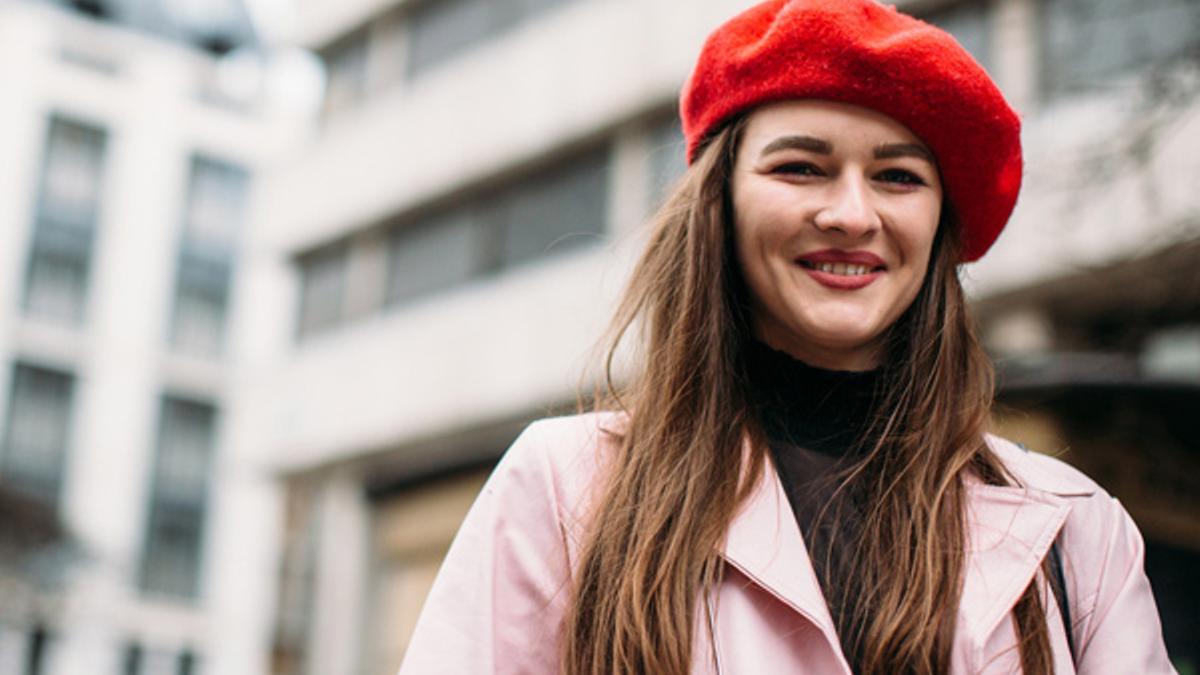 Street Style: boina roja