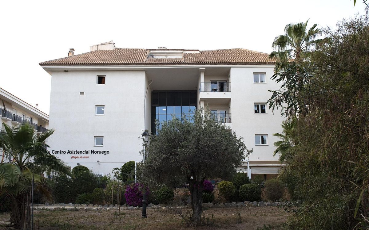 La fachada lateral del Centro Asistencial Noruego de Altea.