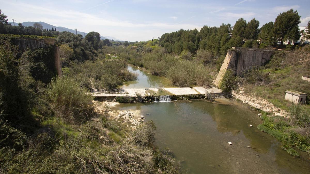 Pont de l'Arca, que forma parte del patrimonio hidráulico de Canals.