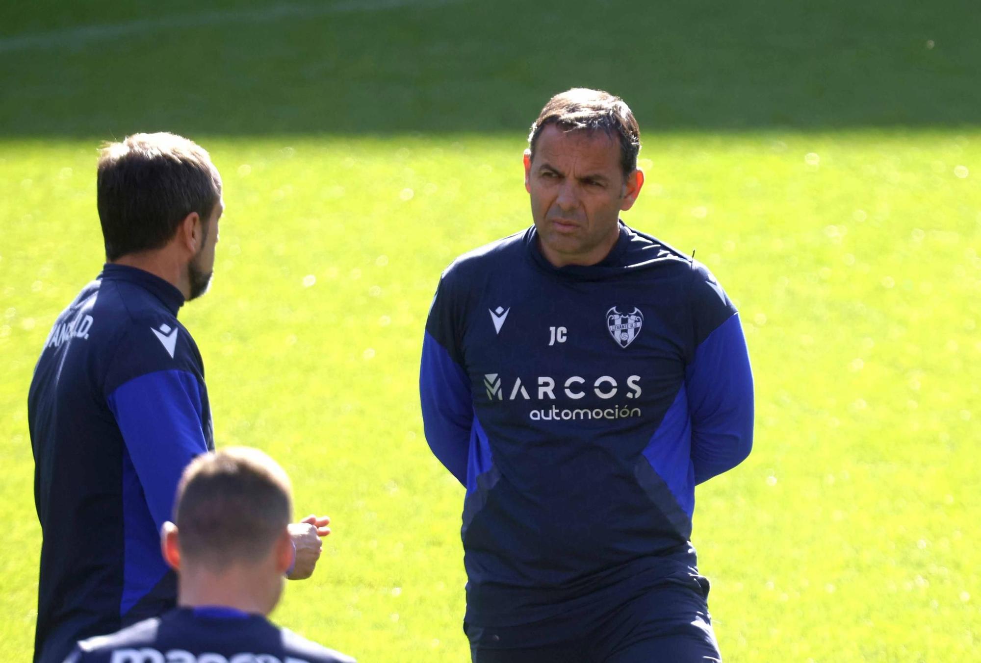 Sesión de entrenamiento del Levante UD