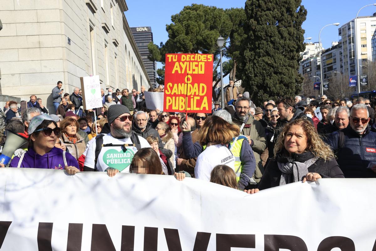 anifestación en defensa de la sanidad pública convocada este domingo en Madrid. EFE/ Zipi
