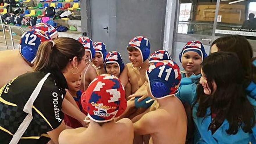 Waterpolo Derrotesde l&#039;aleví i el sèniordel Figueres a domicili