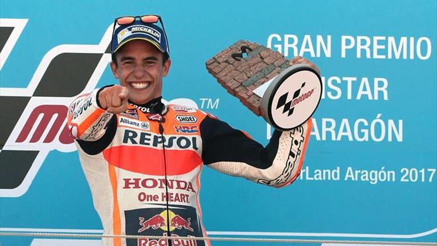 Marc Márquez somete a todos y da un gran paso hacia el título mundial