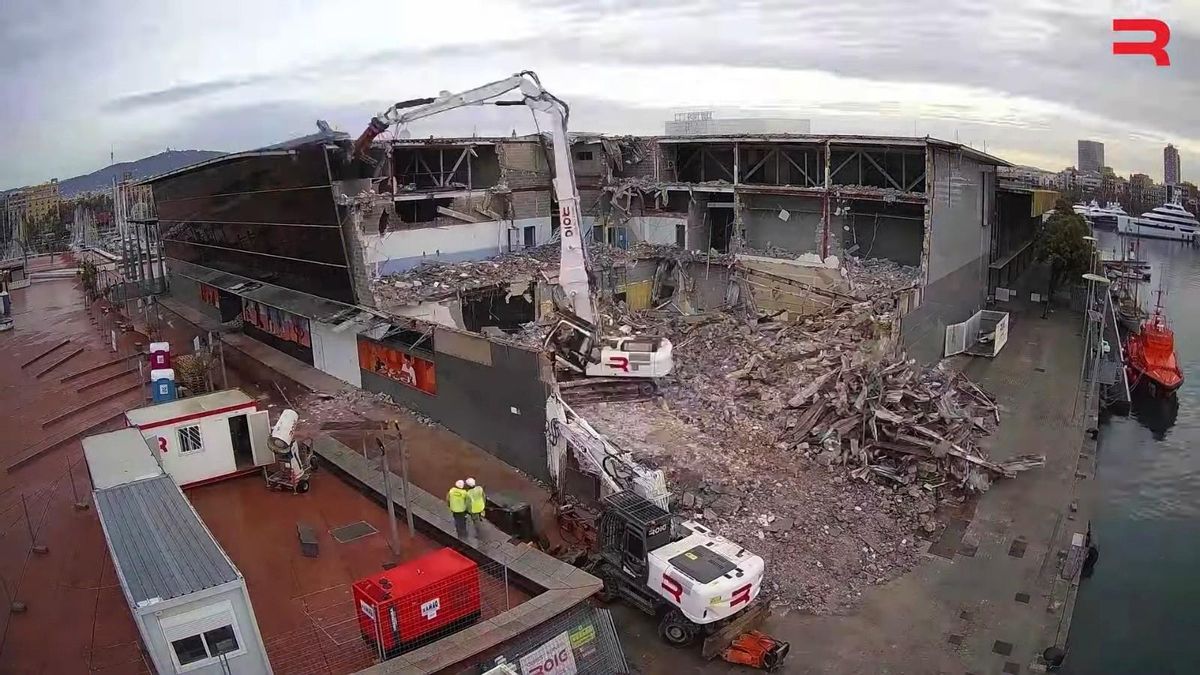 Demolición de los cines Maremagnum de Barcelona