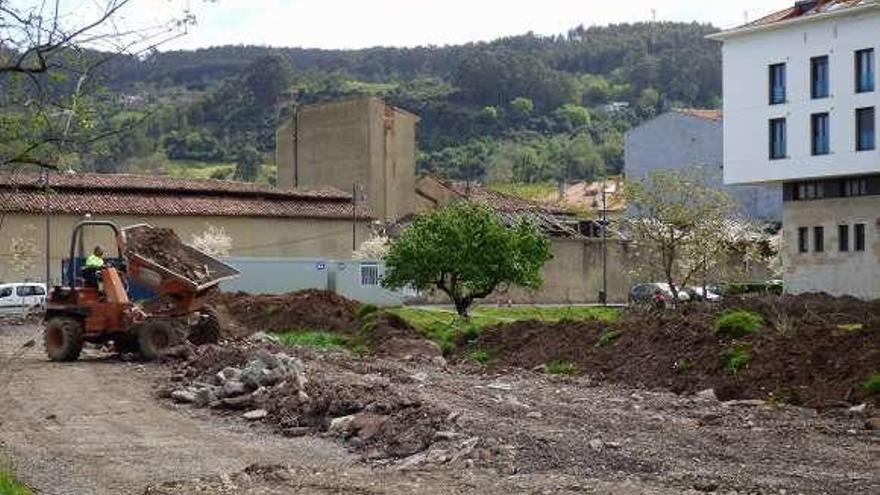 Obras en el futuro parque.