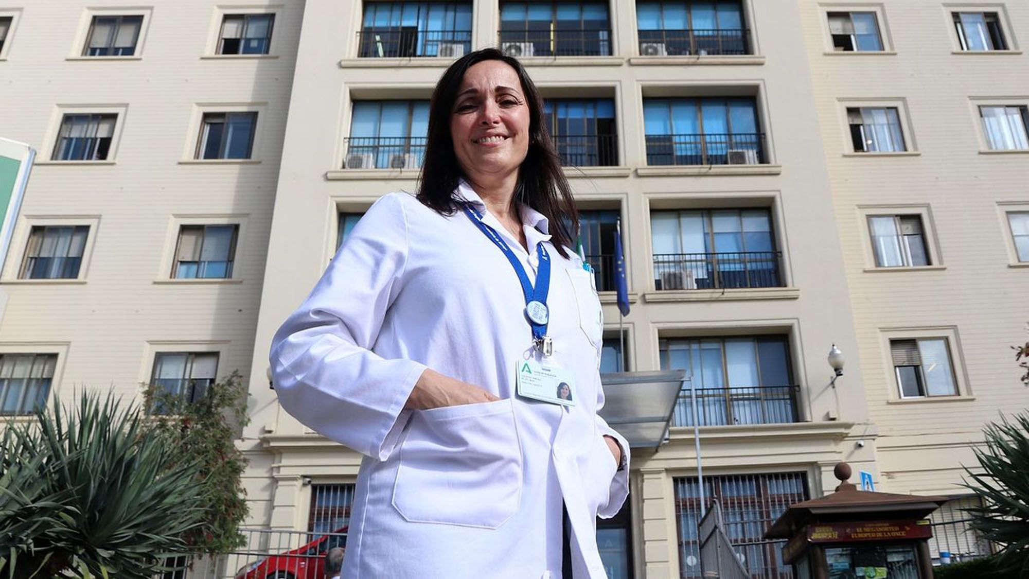 María del Mar Vázquez. Gerente del Hospital Regional. Tras doce años de carrera, María del Mar Vázquez asumió la gerencia del Regional. Ha sido la primera directora médica del centro y directora del Plan Covid provincial. La pandemia no ha sido el único reto al que ha tenido que hacer frente: «He superado los mismos obstáculos que cualquier mujer que tiene que compaginar vida familiar y trabajo. No deberíamos permitir que para demostrar que podemos llegar a cualquier meta tengamos que trabajar más».