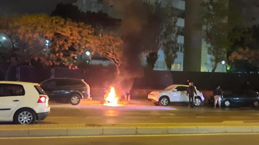Incendio de la moto en Alicante.