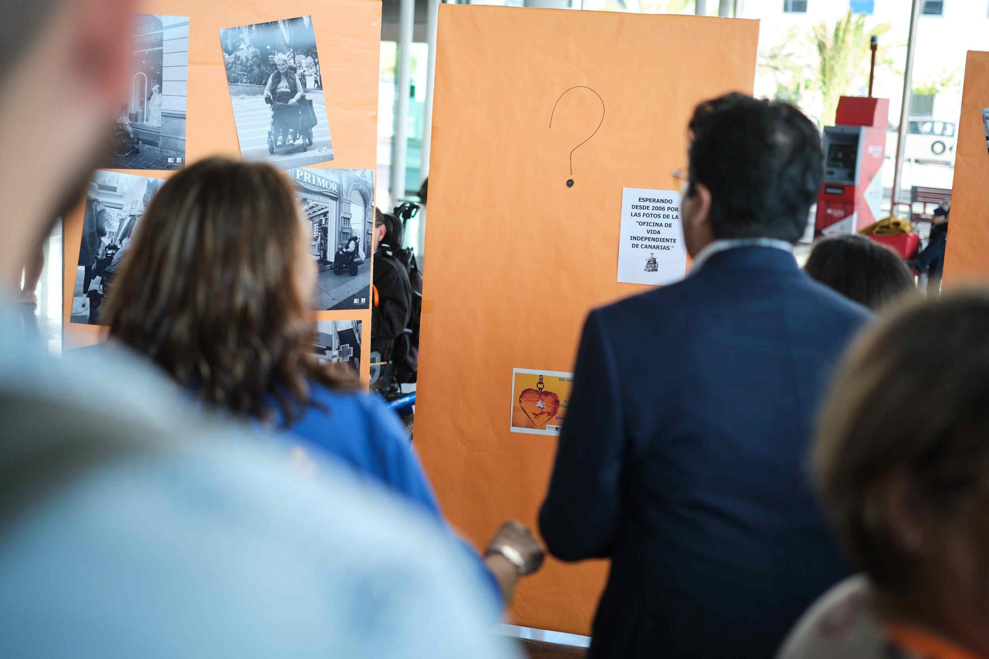 Exposición fotográfica de Queremos Movernos sobre las personas con discapacidad