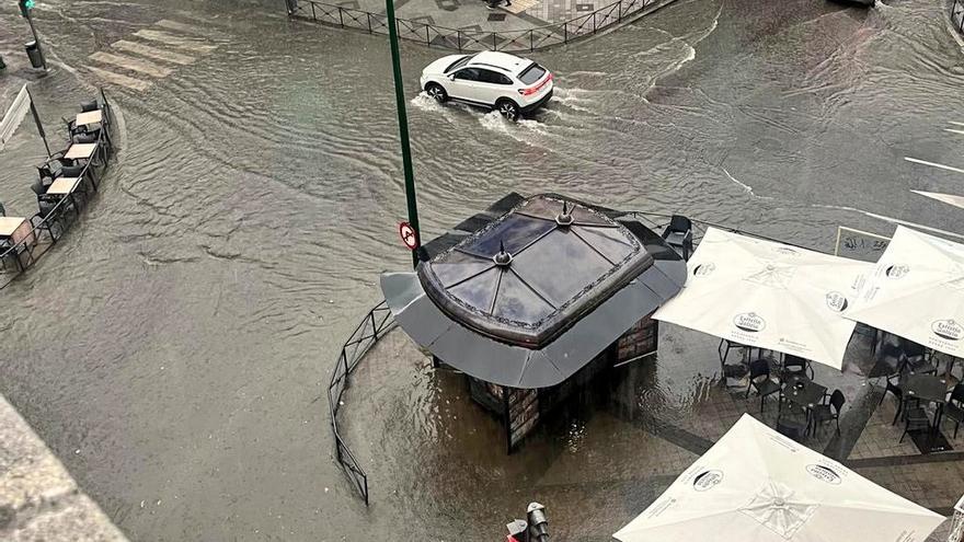 Valladolid sufre un aguacero histórico: calles, túneles y garajes inundados
