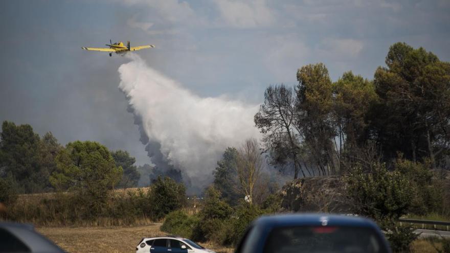 Hidroavió treballant en les tasques d´extinció de l´incendi d´aquest dimecres