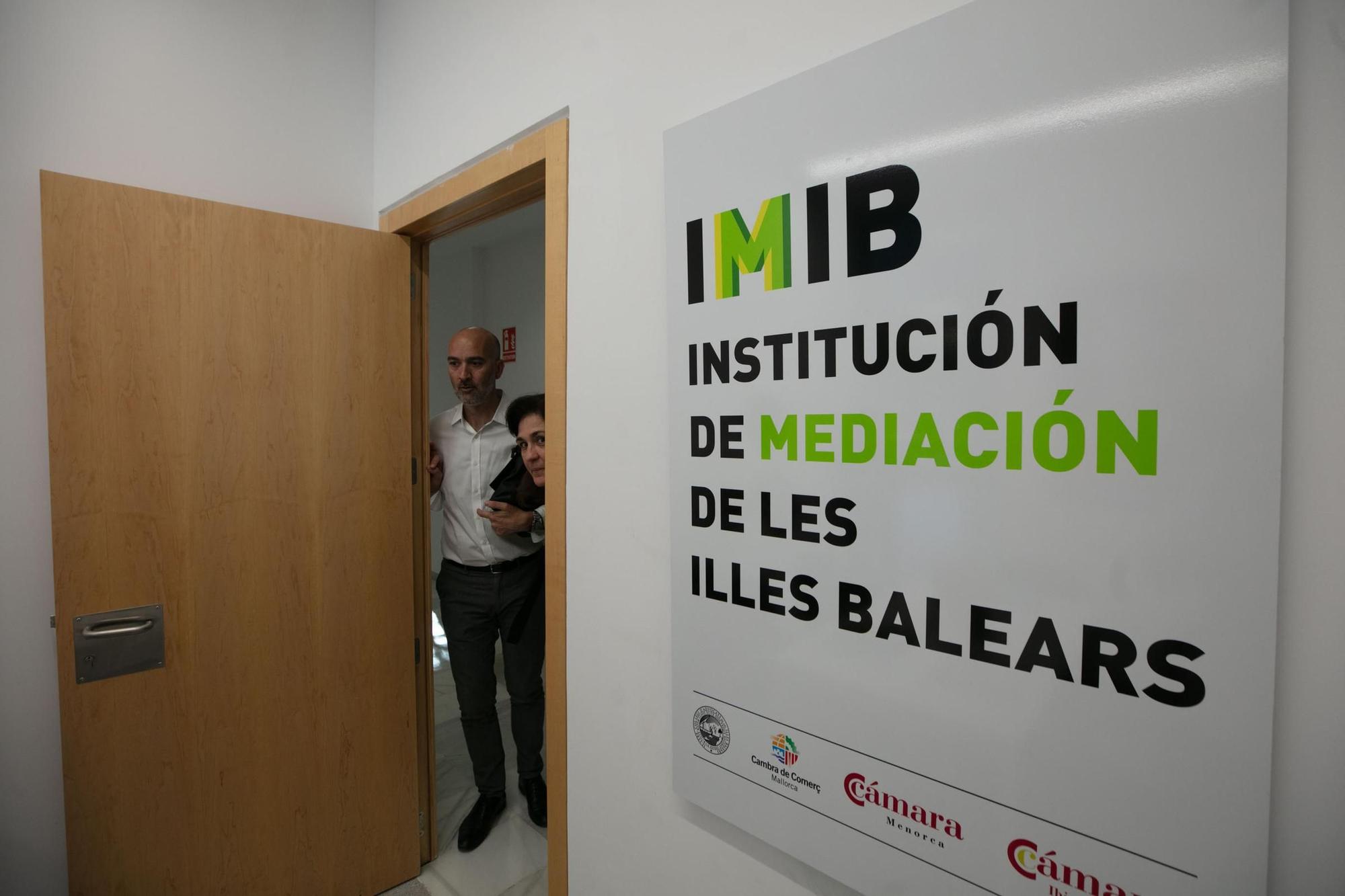 Mira quí las imágenes de la presentación de la nueva sala de mediación de los juzgados de Ibiza