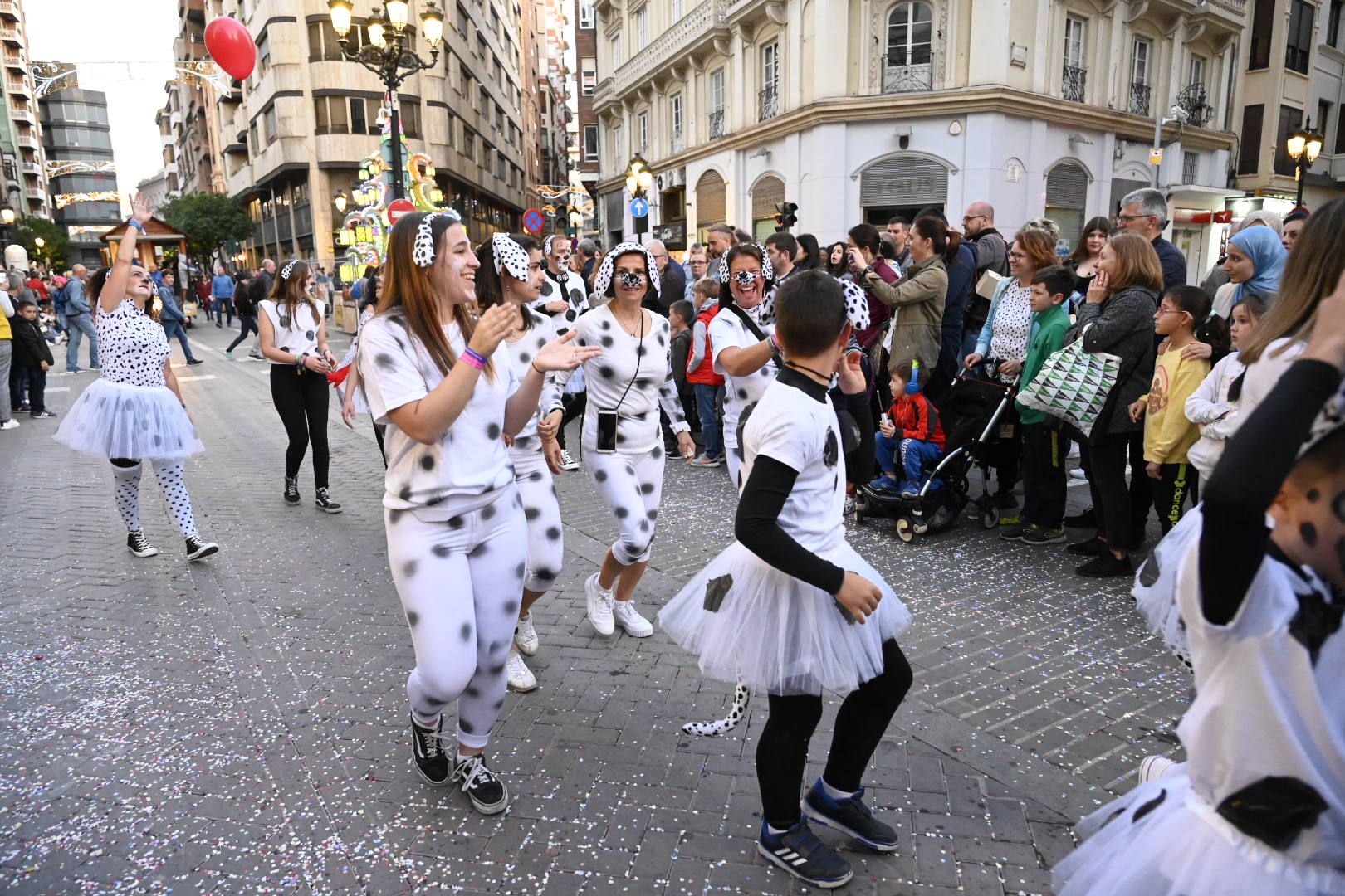 Desfile de collas y carros