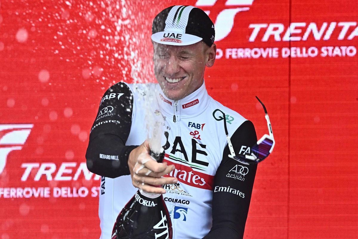 La 11ª etapa del Giro de Italia. La 11ª etapa del Giro de Italia.