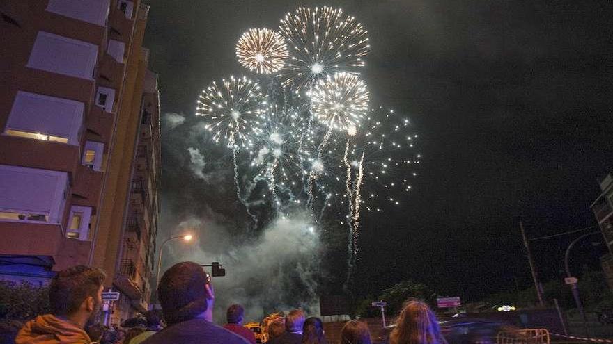 Imagen de archivo del &quot;fuego&quot; de fin de fiesta del San Paio 2017. // Bernabé / Cris M.V.