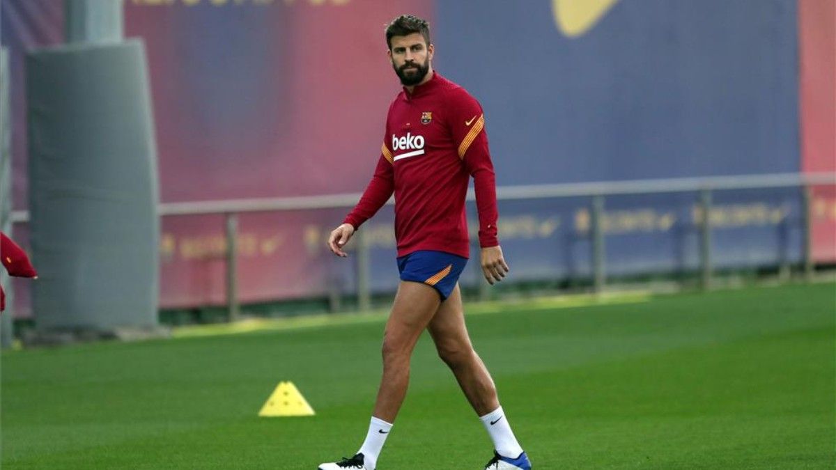 Piqué, en un entrenamiento del Barça