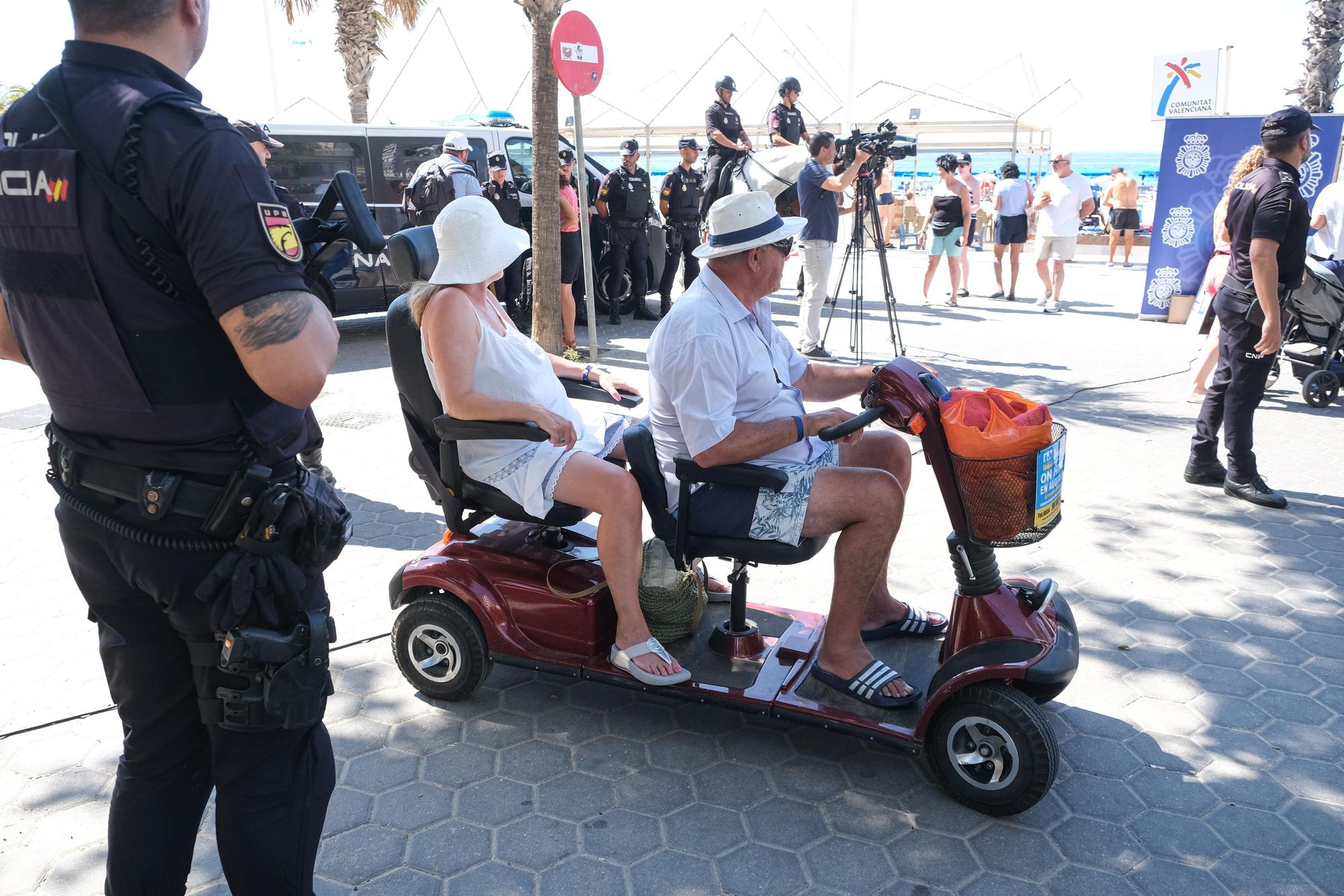 Así ha sido la exposición de medios de la Policía Nacional en Benidorm