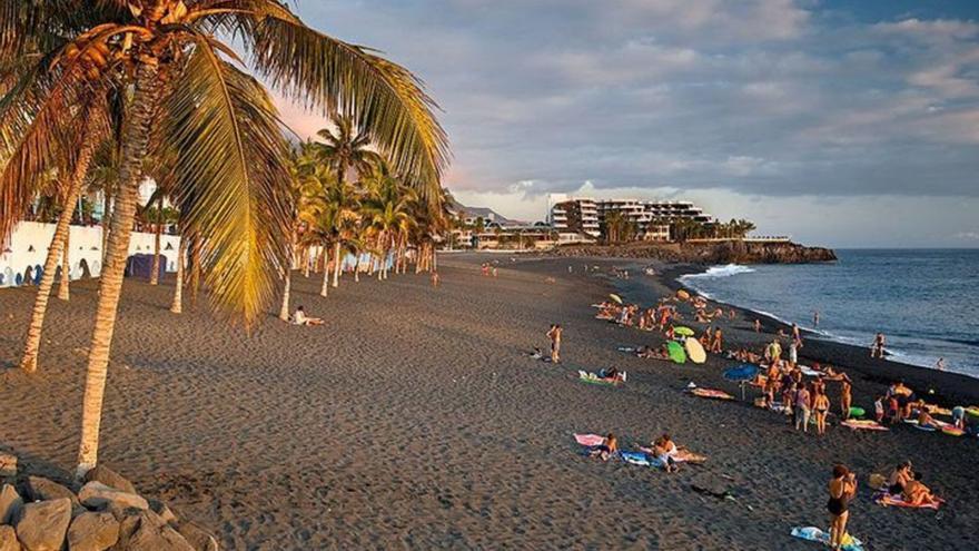 Los candidatos a la presidencia del Cabildo de La Palma firman el Pacto por el Turismo