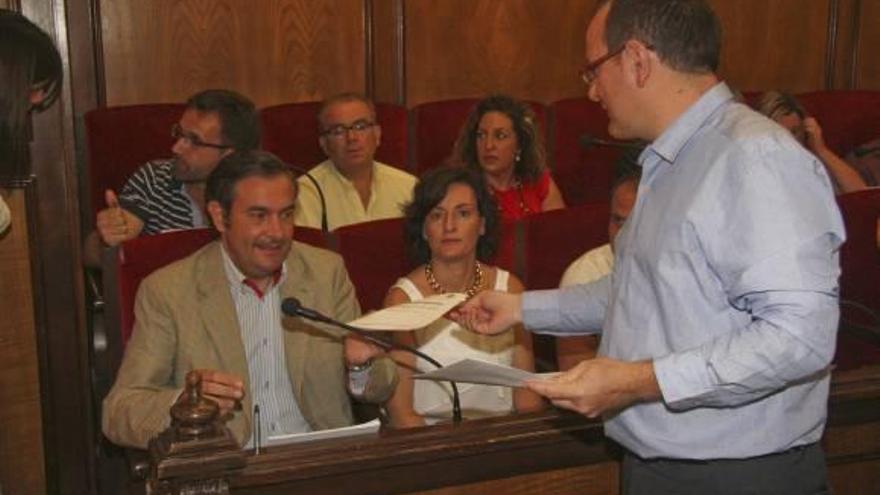 Compromís y PP obligan a paralizar la modificación de la normativa de terrazas