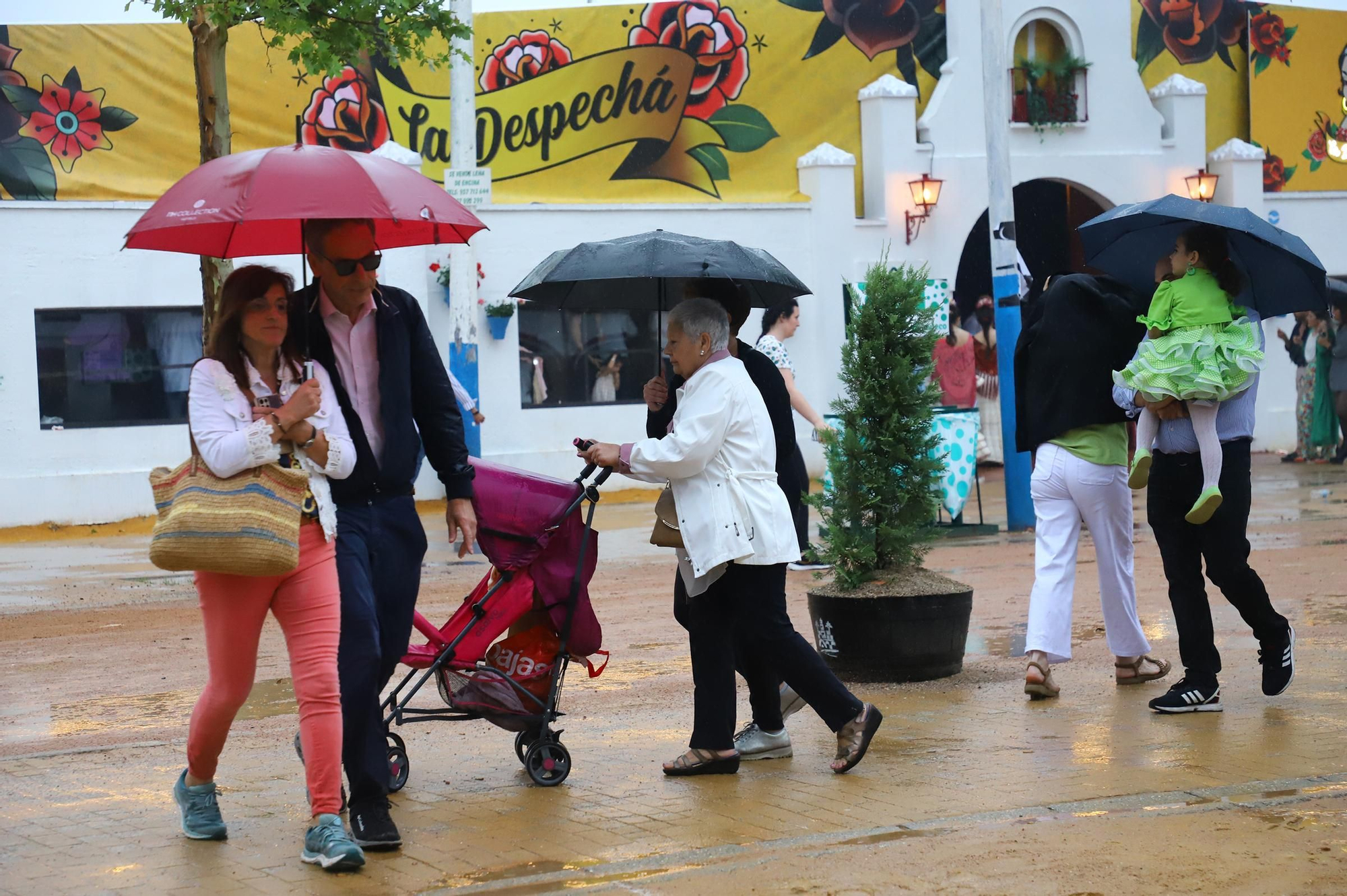 El primer día de Feria marcado por la lluvia