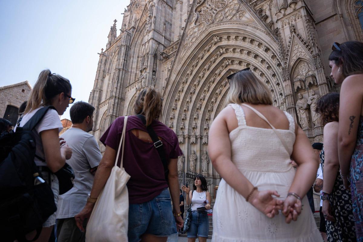 Inauguran los vitrales del ábside restaurados de la catedral de Barcelona