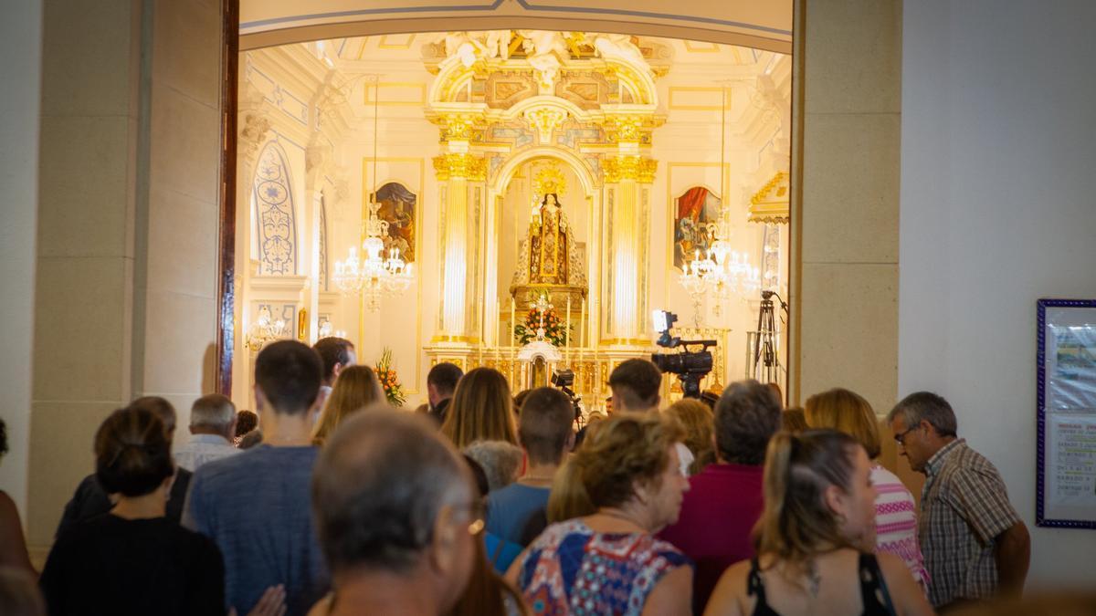 Devoción en torno a la patrona, la Virgen del Carmen