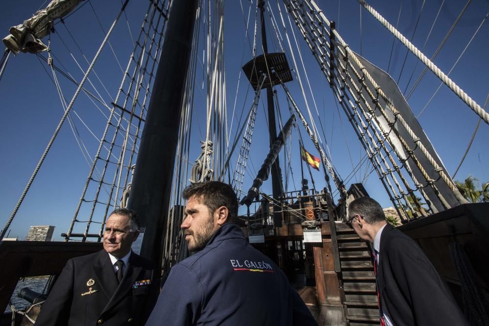 Así es la réplica de los galeones del siglo XVI atracada en Alicante