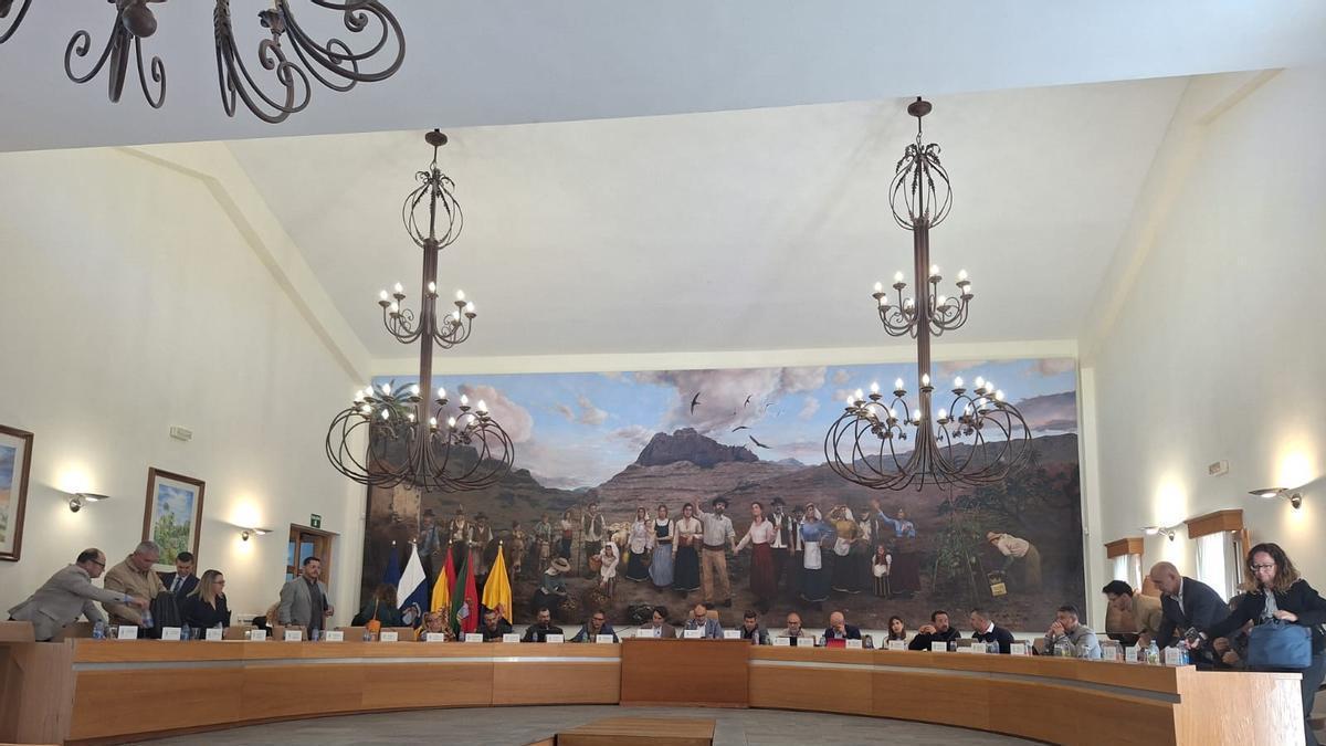 Bronca política en el pleno de Santa Lucía de Tirajana